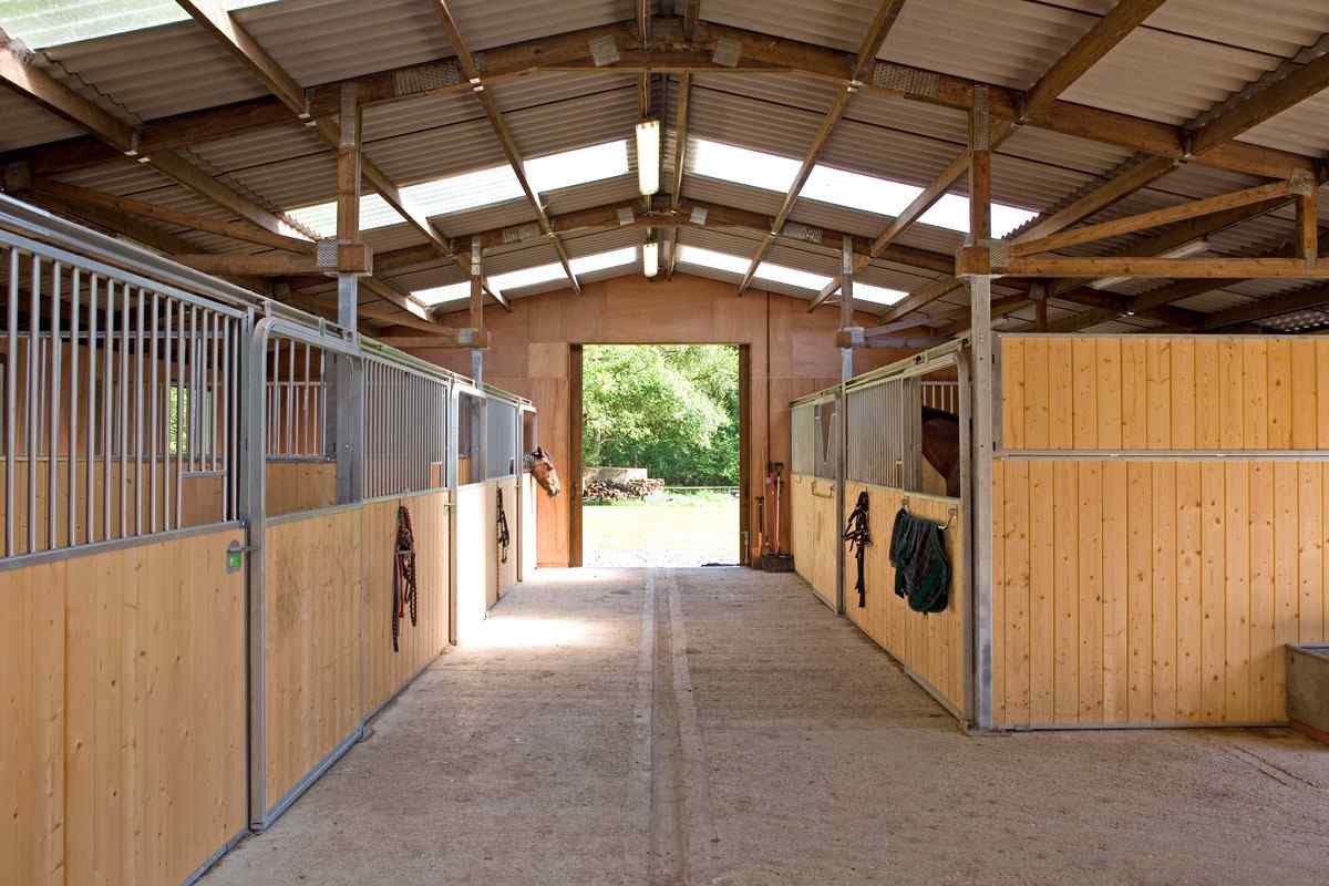 Barn With Five Stalls, Tack Room, Feed Room And Hay Stores